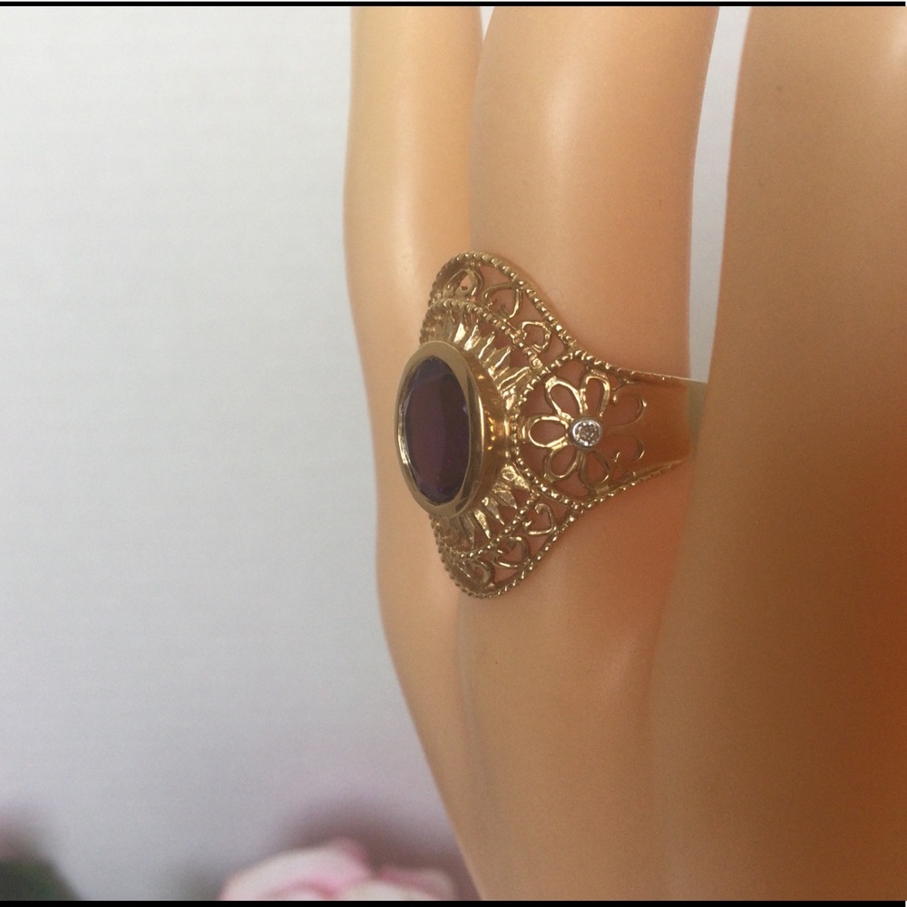 14k Amethyst Ring - Picture 2 of 5